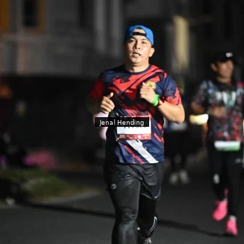 Runner Photo 7656452