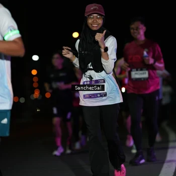 Runner Photo 7656453