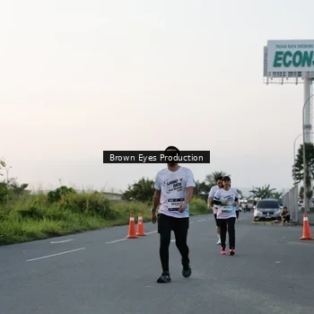 Runner Photo 7656464
