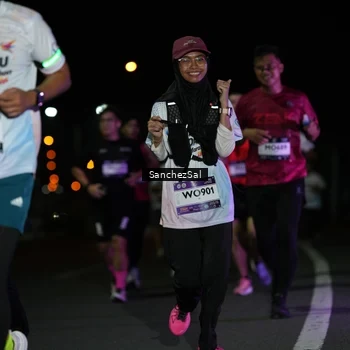 Runner Photo 7656475