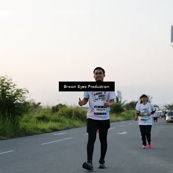 Runner Photo 7656480