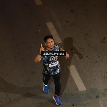 Runner Photo 7656498