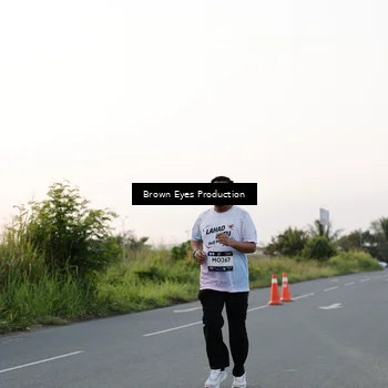 Runner Photo 7656503