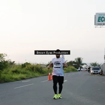 Runner Photo 7656569