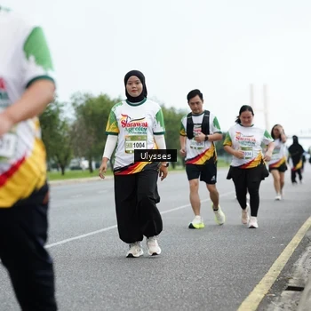 Runner Photo 7656573