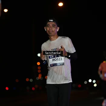 Runner Photo 7656580
