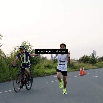 Runner Photo 7656604