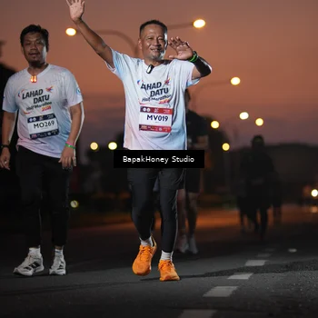 Runner Photo 7656618