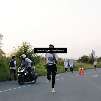 Runner Photo 7656639