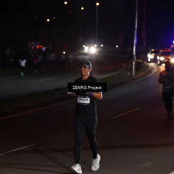 Runner Photo 7656649