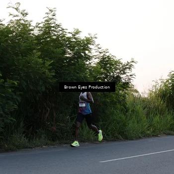 Runner Photo 7656673