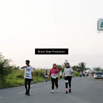 Runner Photo 7656675