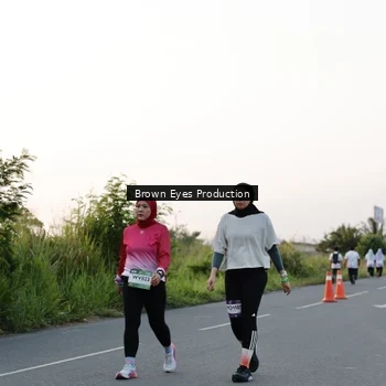 Runner Photo 7656679