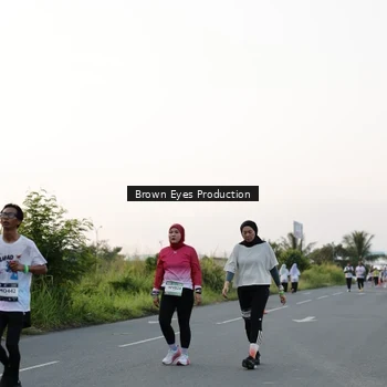 Runner Photo 7656680