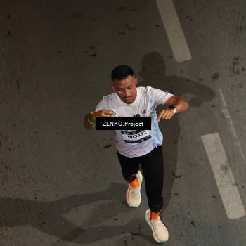 Runner Photo 7656683