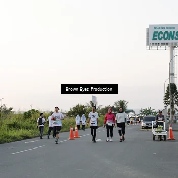 Runner Photo 7656690