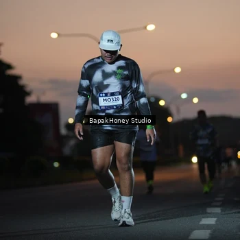 Runner Photo 7656691