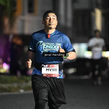 Runner Photo 7656697