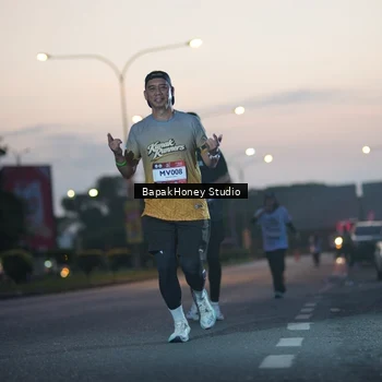 Runner Photo 7656709