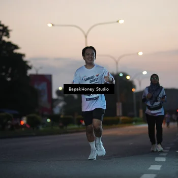 Runner Photo 7656738