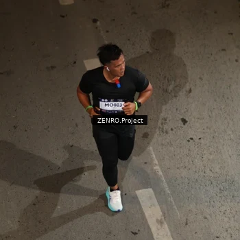 Runner Photo 7656745
