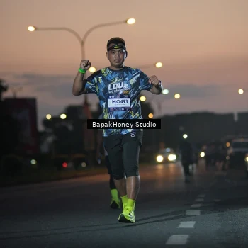 Runner Photo 7656750