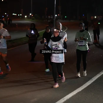 Runner Photo 7656754