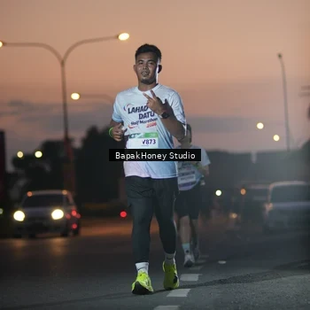 Runner Photo 7656760