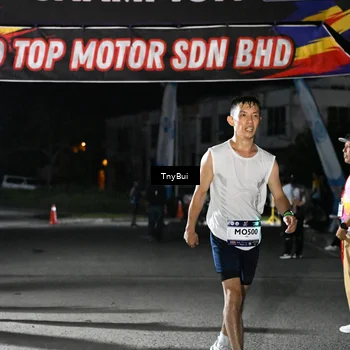 Runner Photo 7656772