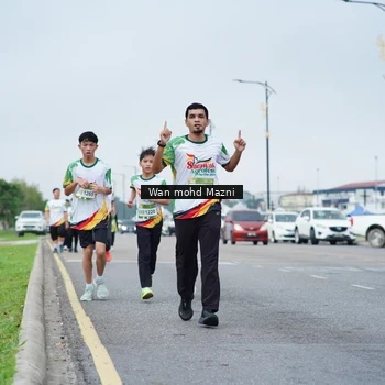 Runner Photo 7656776