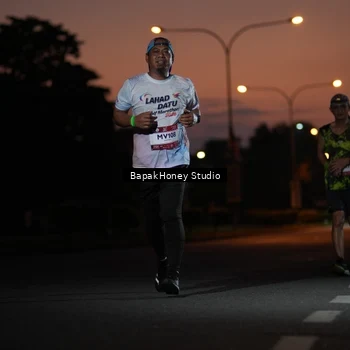 Runner Photo 7656784