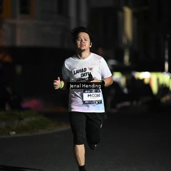 Runner Photo 7656831