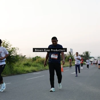 Runner Photo 7656855