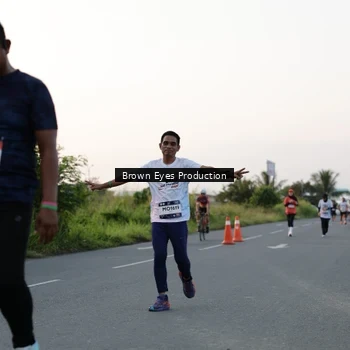 Runner Photo 7656857