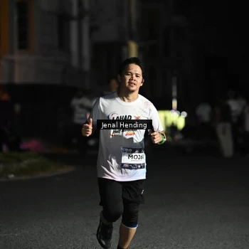Runner Photo 7656862