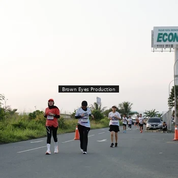 Runner Photo 7656868