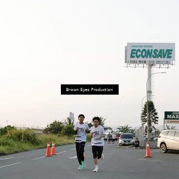 Runner Photo 7656894
