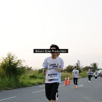 Runner Photo 7656898