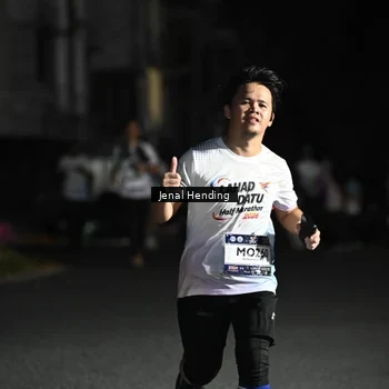 Runner Photo 7656937