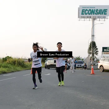 Runner Photo 7656949