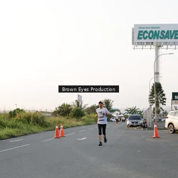 Runner Photo 7656968
