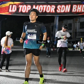Runner Photo 7656975