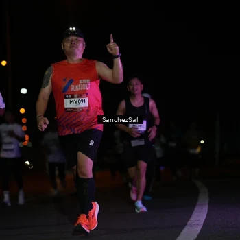 Runner Photo 7657011