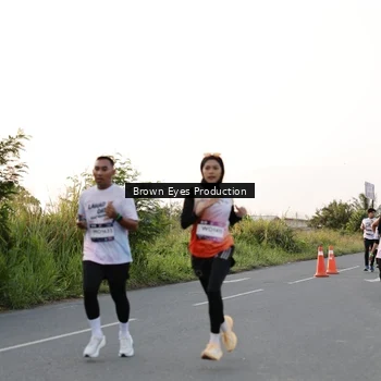 Runner Photo 7657015
