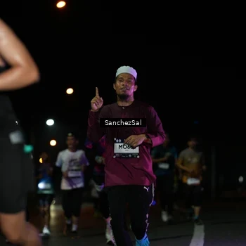 Runner Photo 7657020