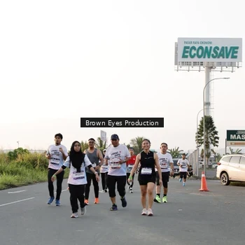 Runner Photo 7657021