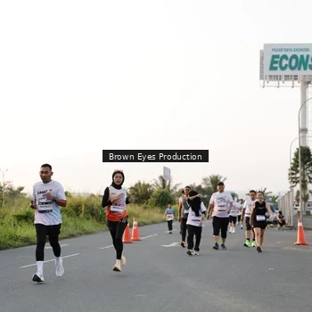 Runner Photo 7657028