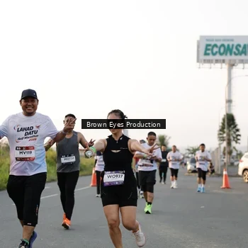 Runner Photo 7657037