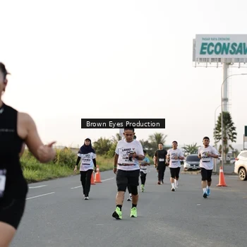 Runner Photo 7657042