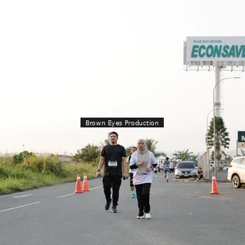 Runner Photo 7657052